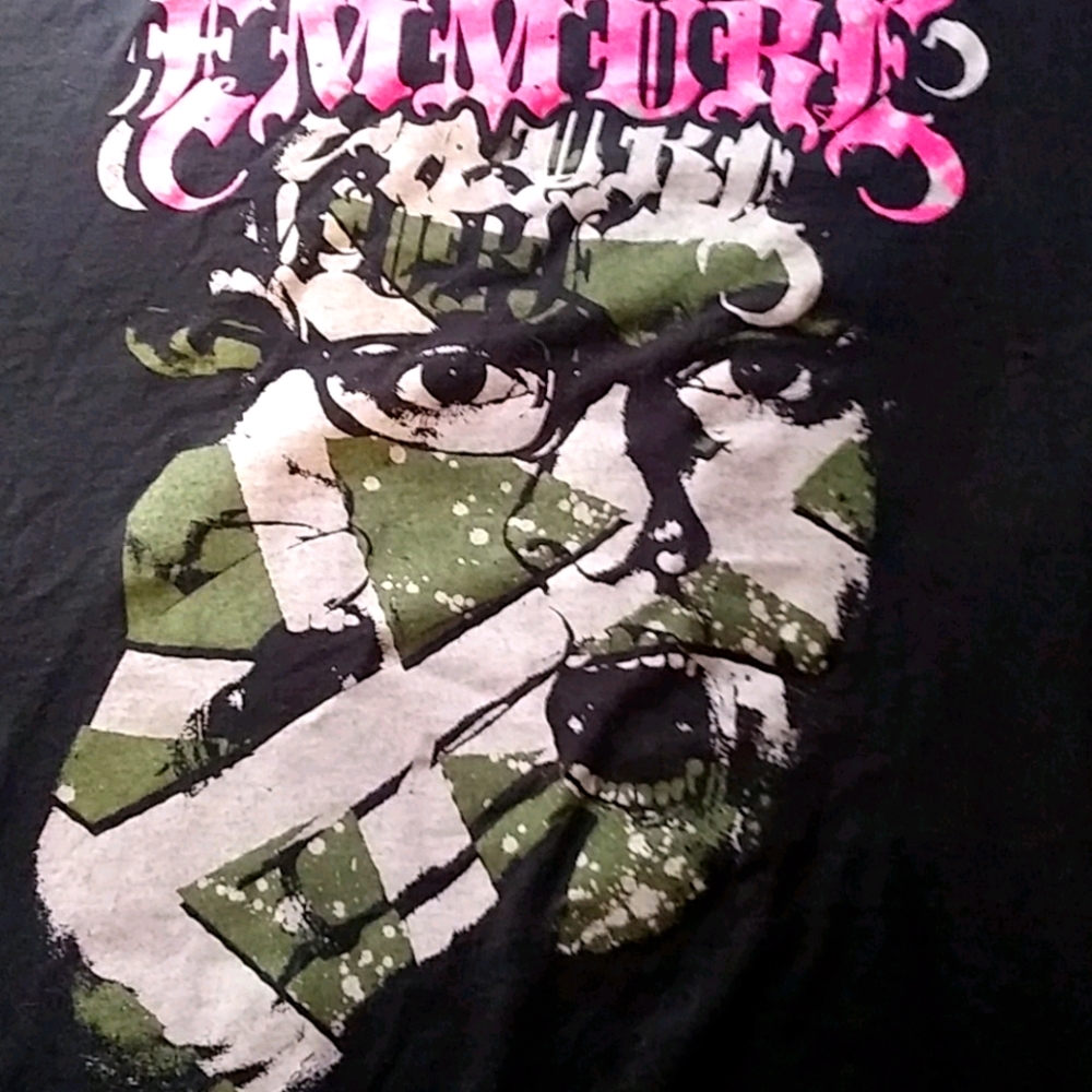 EMMURE SHADOW GIRL TSHIRT XL